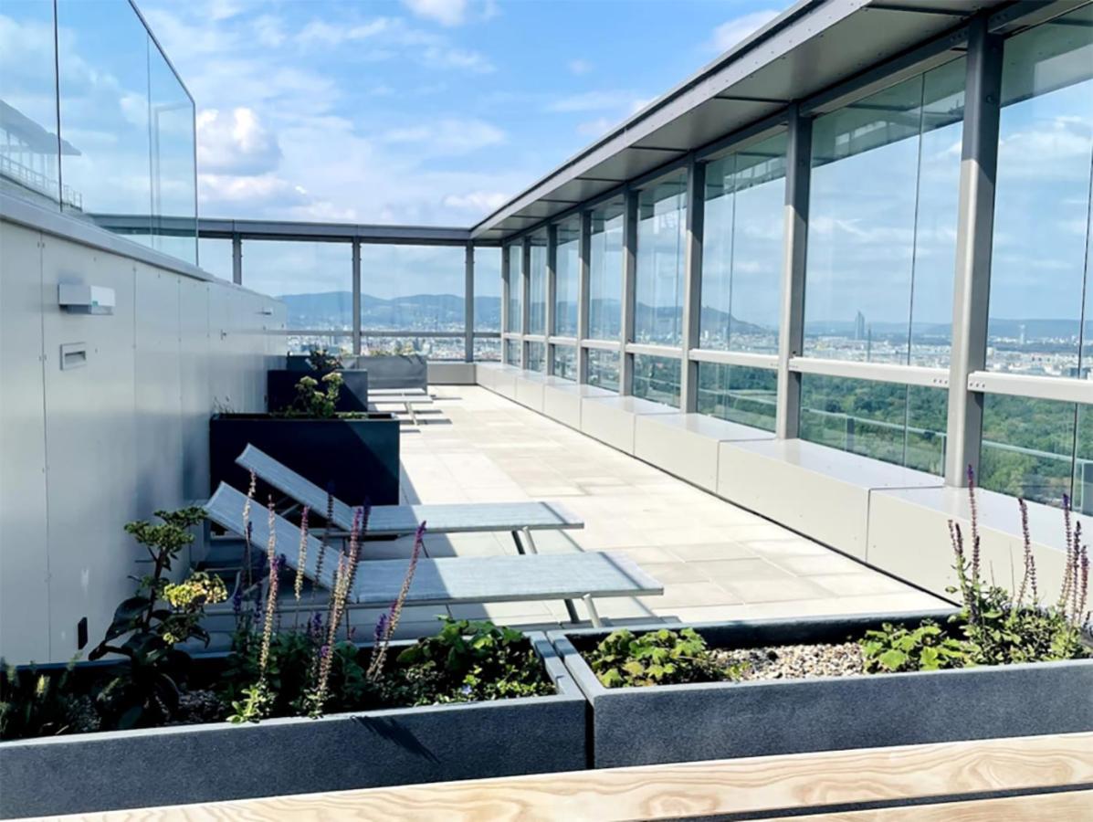 Sunrise Above Sky With Rooftop Pool Vienne Extérieur photo